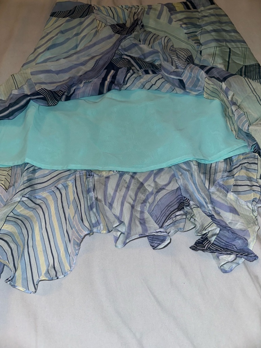 Dana Buchman classic silk lined size 10 flounce slightly asymmetrical - Picture 8 of 9